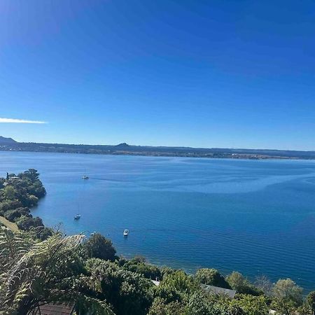 Villa Breathtaking Views Lago Lago Taupo Exterior foto